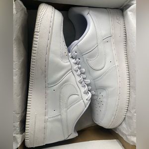 Nike Air Force 1 ‘07 // White // Men’s size 10 // Women’s size 11.5